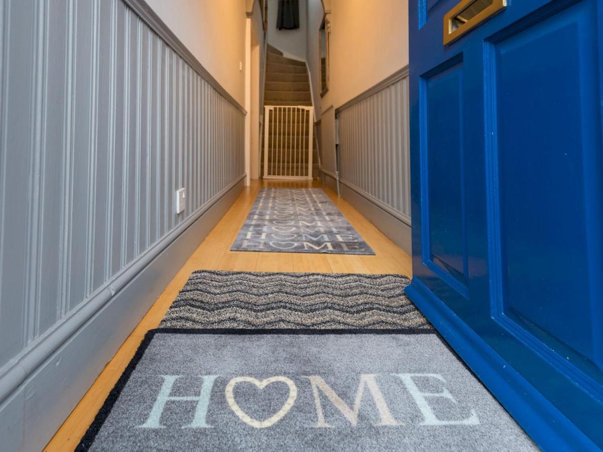 Pass The Keys 3 Storey Townhouse Шрусбъри Екстериор снимка